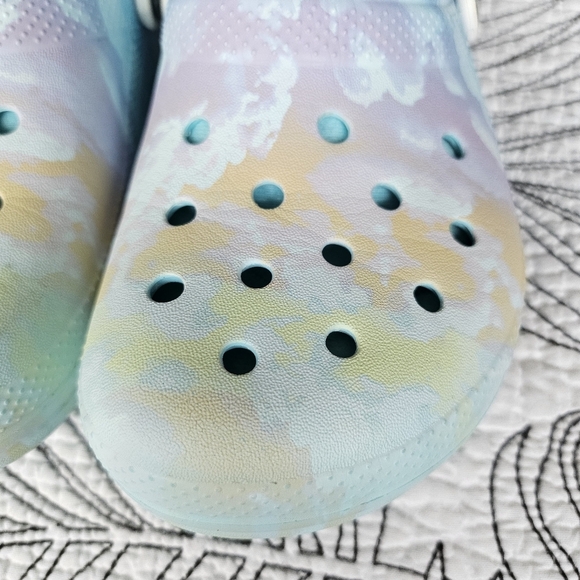 VGUC Crocs Pastel Cloud Clog Fleece Lined Girls 13 Multicolor - Picture 9 of 16